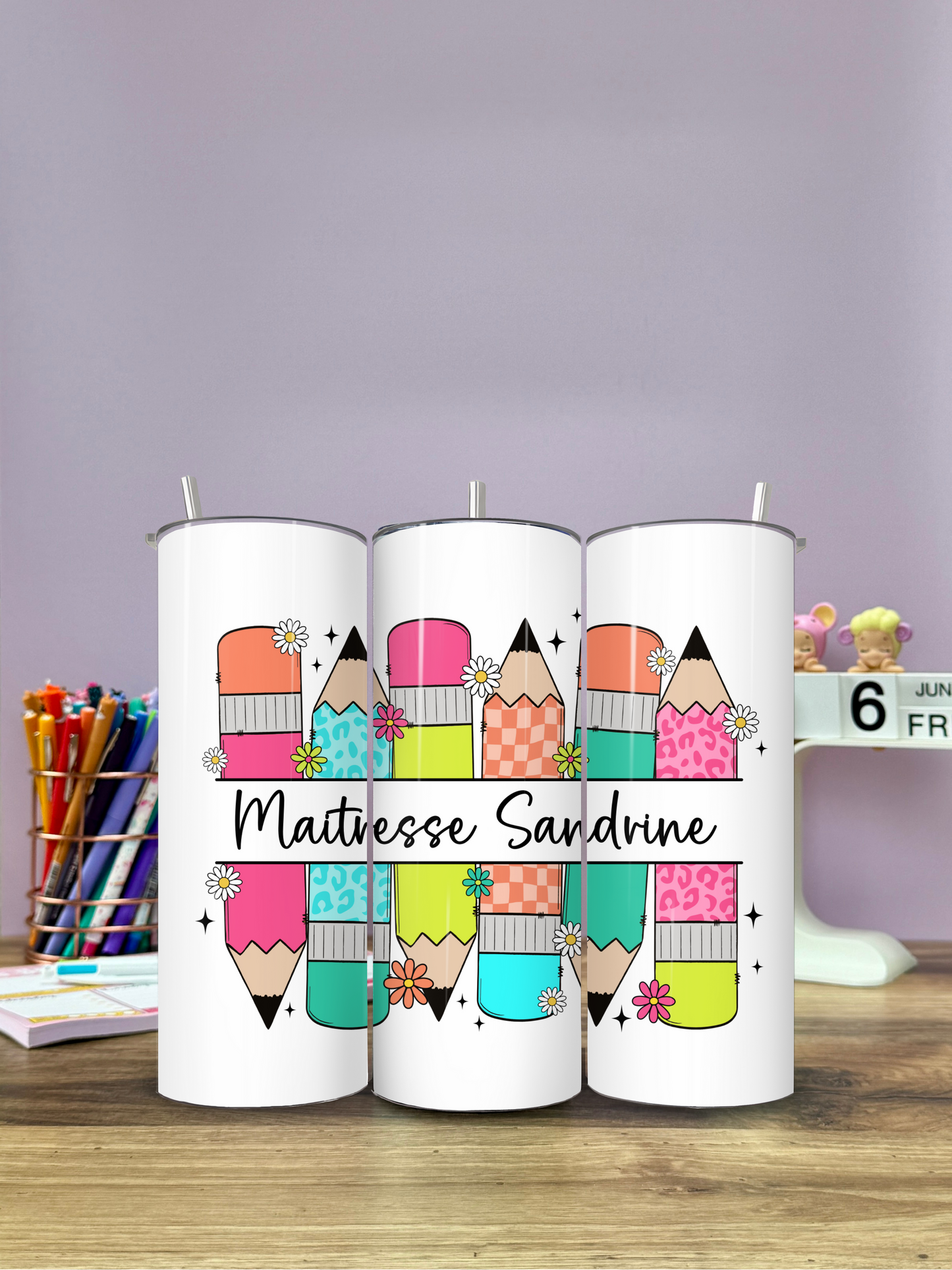 Mug Isotherme 591ml avec Couvercle et Paille - Maîtresse Aux Crayons - Personnalisable