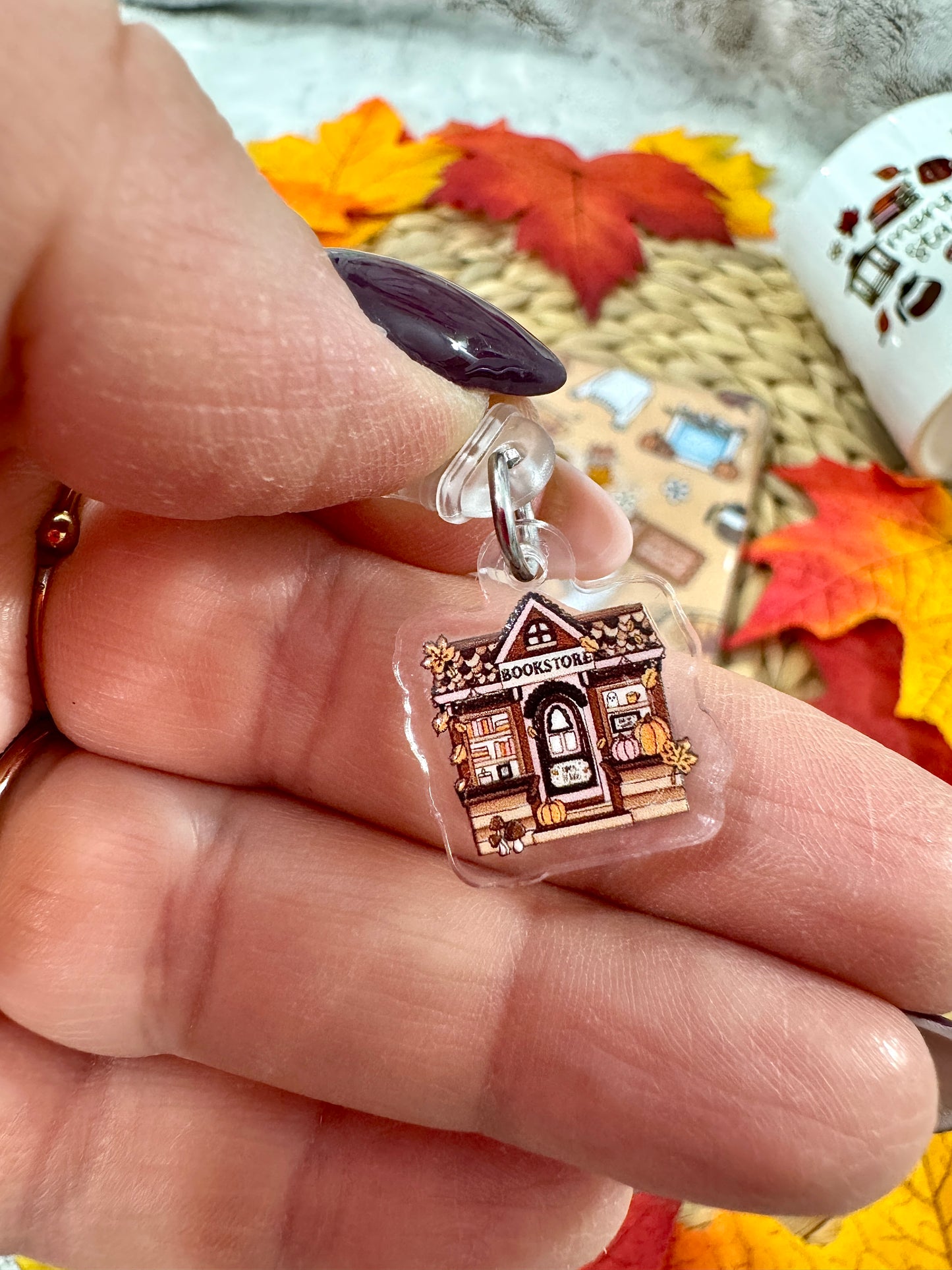 Kindle Charm - Fall Bookstore