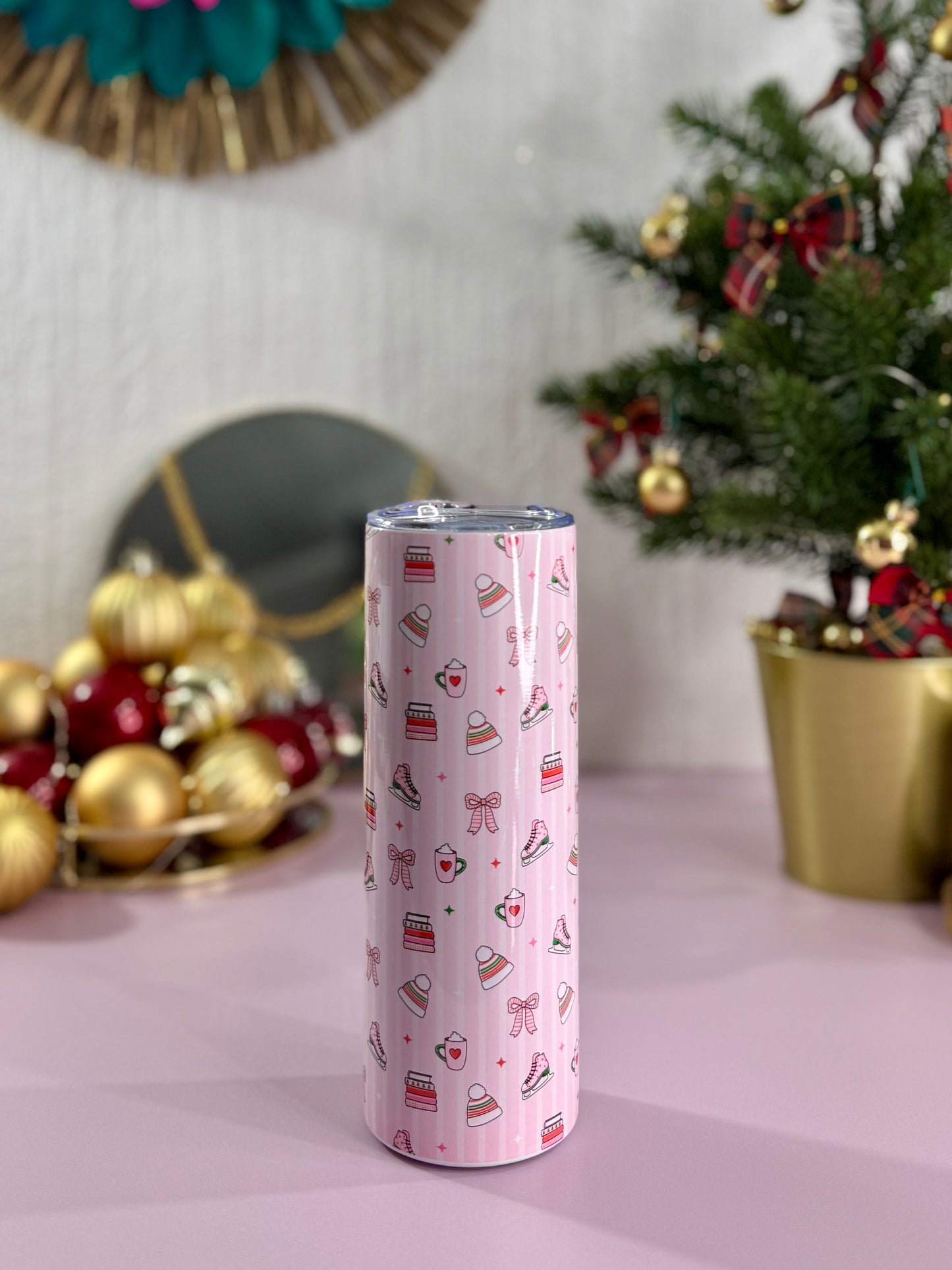 Mug Isotherme 591ml avec Couvercle et Paille - Winter Girl