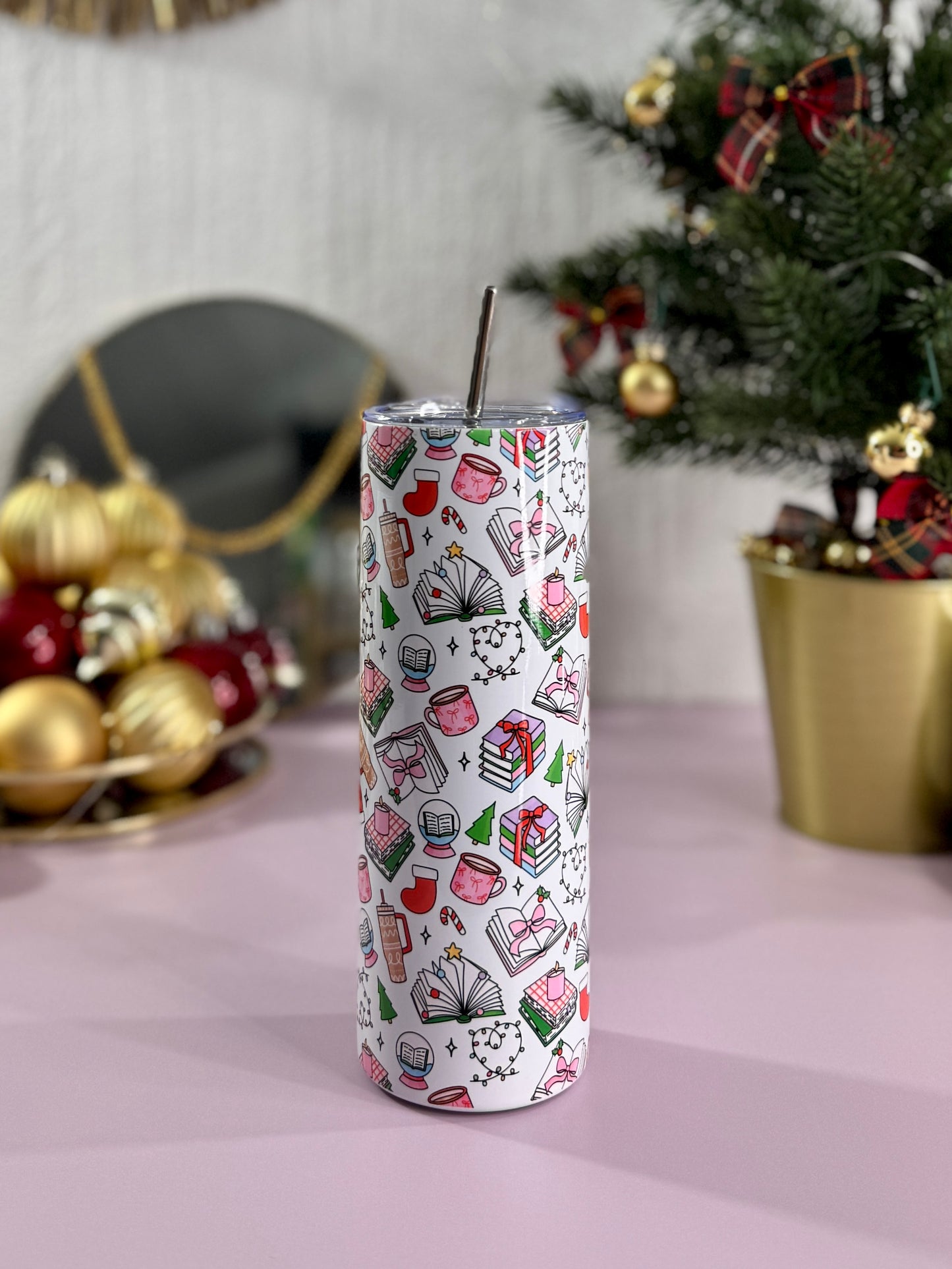 Mug Isotherme 591ml avec Couvercle et Paille - Bookish Christmas