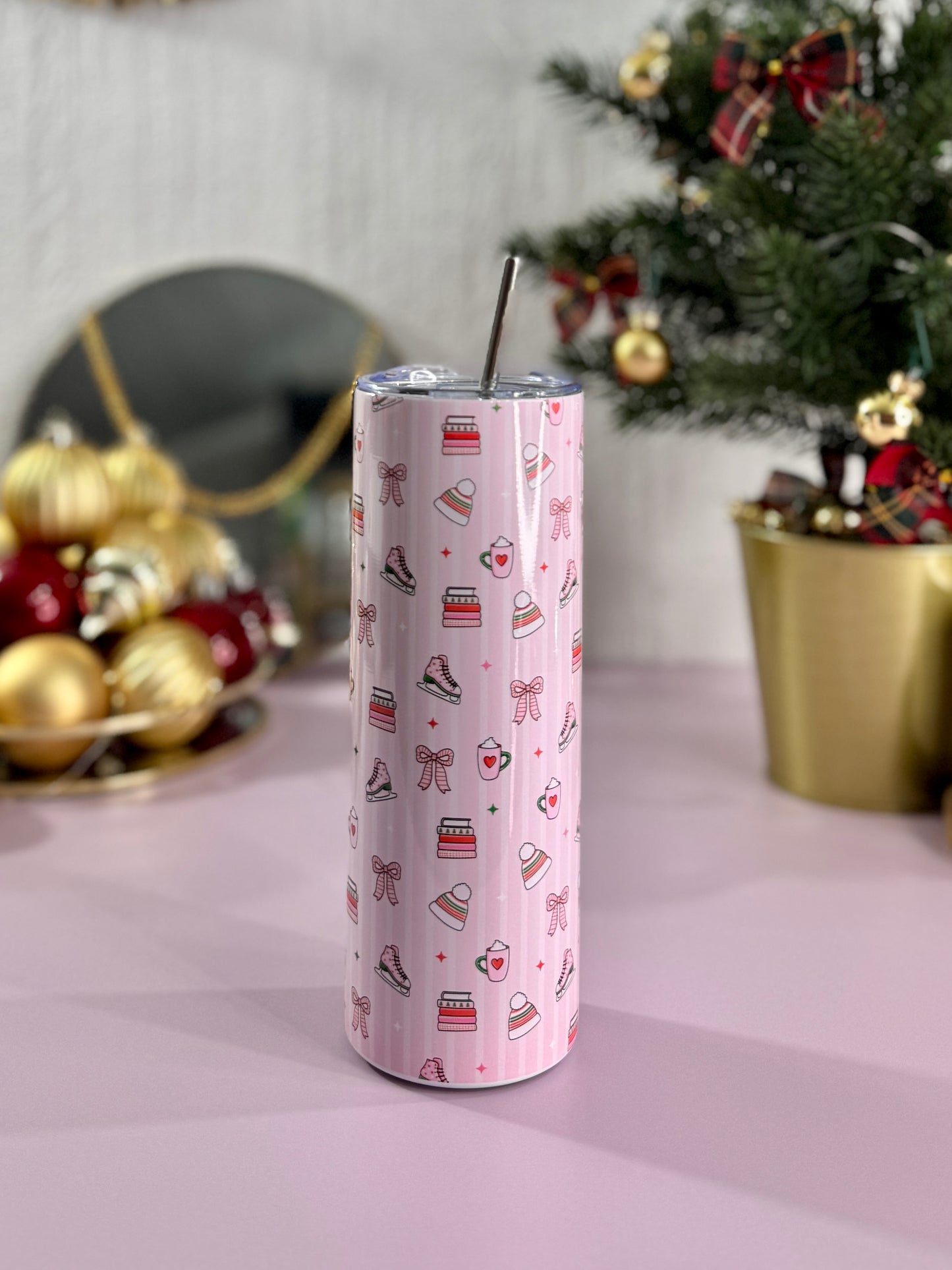 Mug Isotherme 591ml avec Couvercle et Paille - Winter Girl