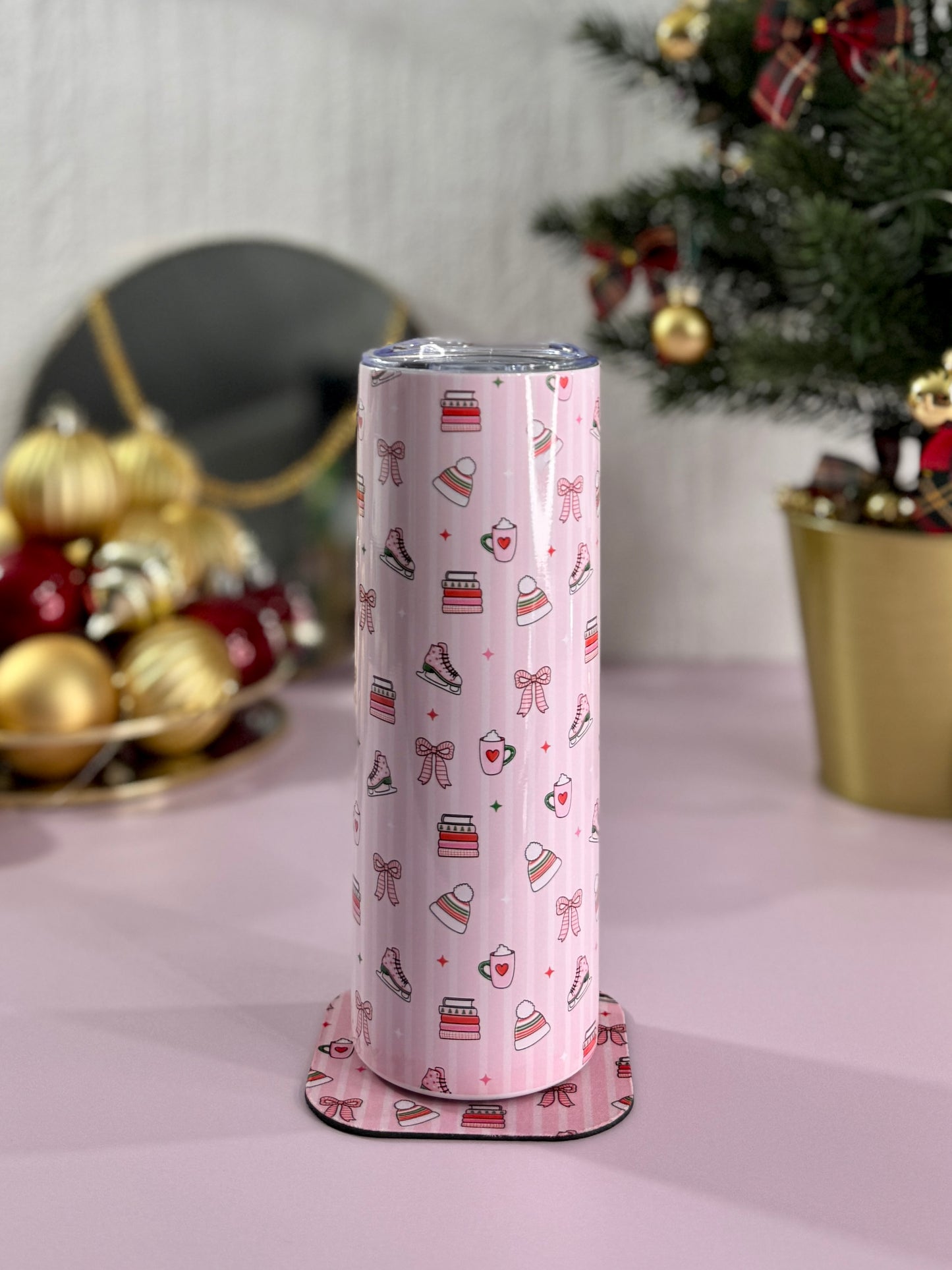 Mug Isotherme 591ml avec Couvercle et Paille - Winter Girl